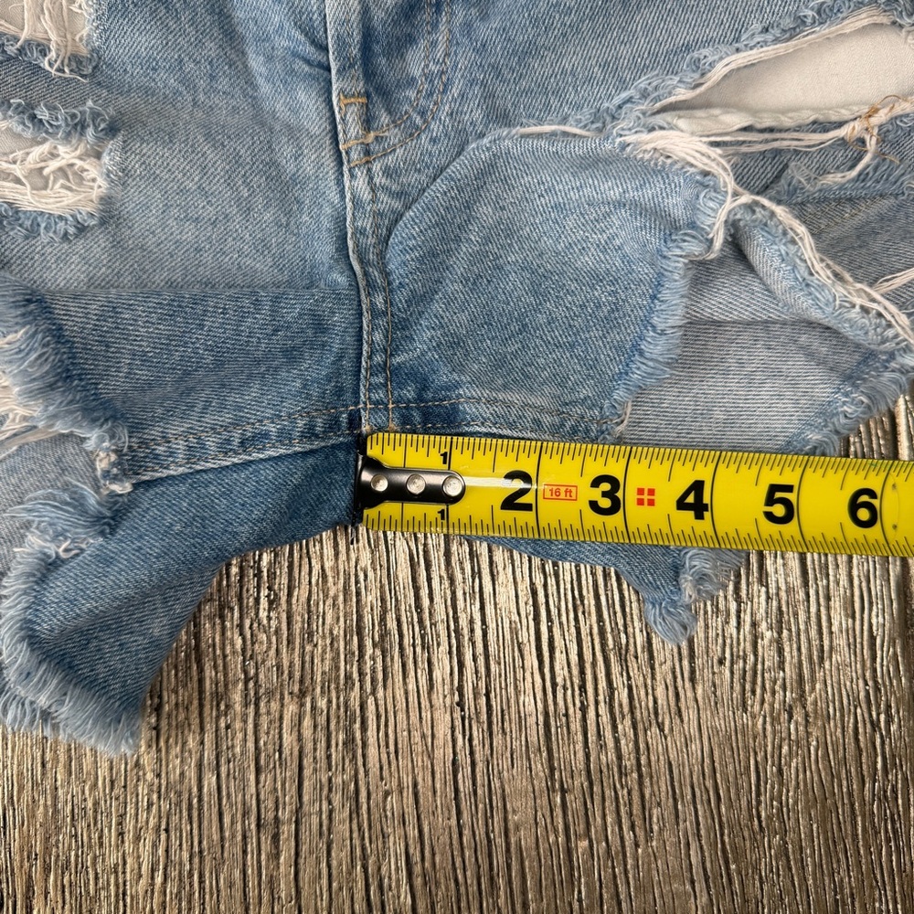 Free People We The Free Women's High Rise Cut Off Distressed Denim Shorts Sz 27 - Picture 4 of 7